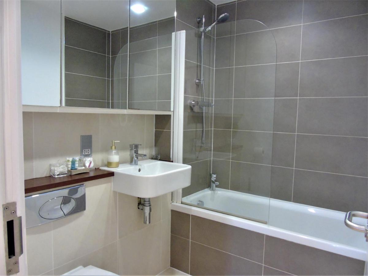 Seaview, Luxury Apartment, 2 Min Walk To Porth Beach Ньюки Экстерьер фото