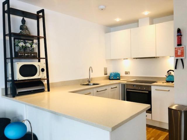 Seaview, Luxury Apartment, 2 Min Walk To Porth Beach Ньюки Экстерьер фото