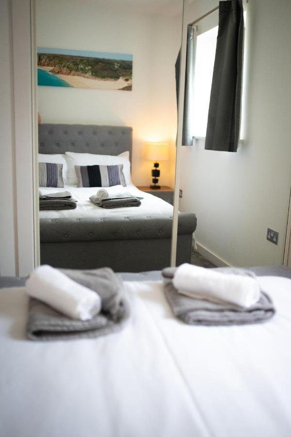 Seaview, Luxury Apartment, 2 Min Walk To Porth Beach Ньюки Экстерьер фото