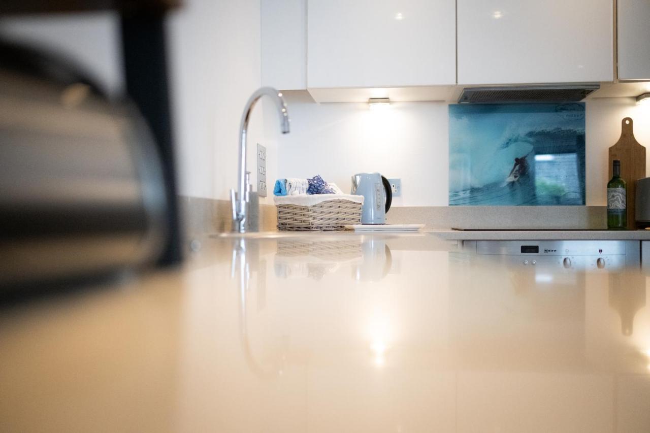 Seaview, Luxury Apartment, 2 Min Walk To Porth Beach Ньюки Экстерьер фото